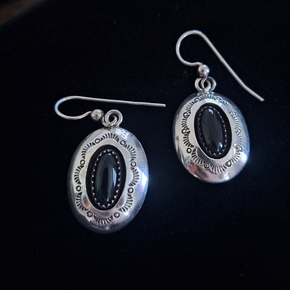 ✨ B.E. Signed Shadowbox Onyx Earrings – Southwest Stamped Ovals Sterling Silver